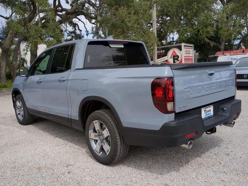 Sonic Gray Pearl 2026 Honda Ridgeline RTL