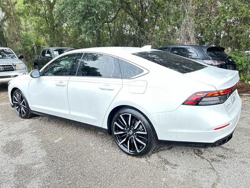 Platinum White Pearl 2024 Honda Accord Hybrid Touring