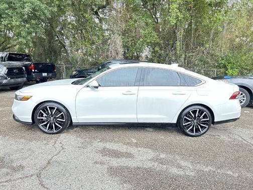 Platinum White Pearl 2024 Honda Accord Hybrid Touring
