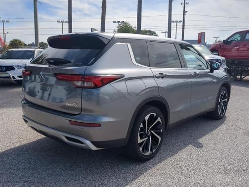 2024 Mitsubishi Outlander PHEV SE