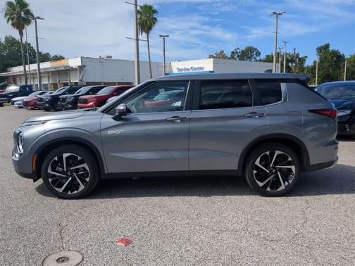 2024 Mitsubishi Outlander PHEV SE