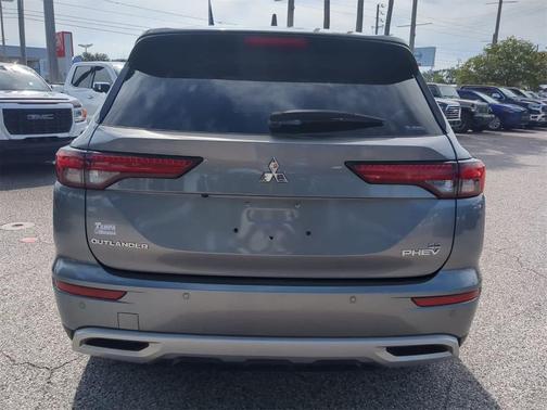 2024 Mitsubishi Outlander PHEV SE