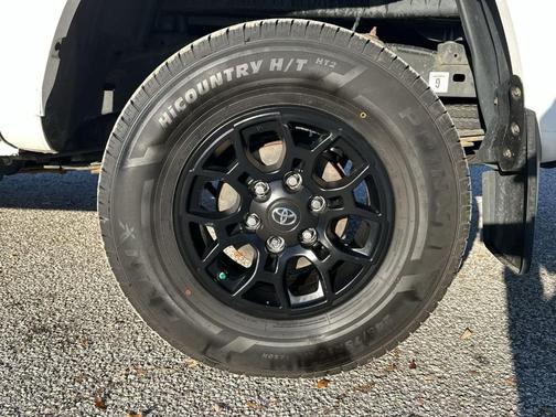 2020 Toyota Tacoma SR5