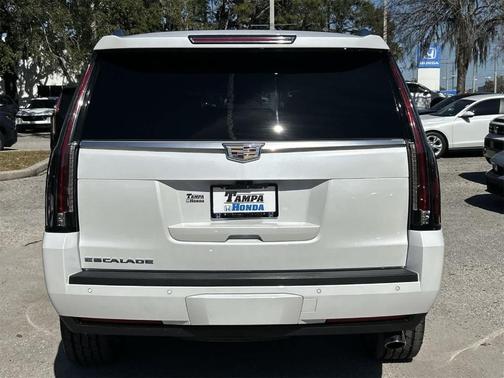 2018 Cadillac Escalade Platinum