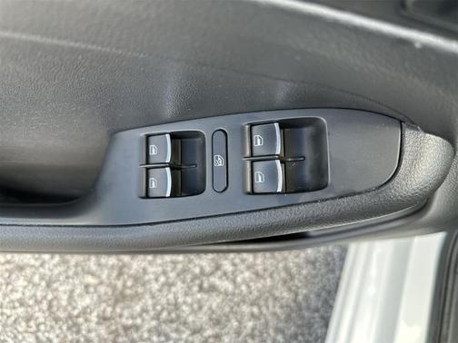 2015 Volkswagen Jetta Auto SE w/Connectivity/Navigation