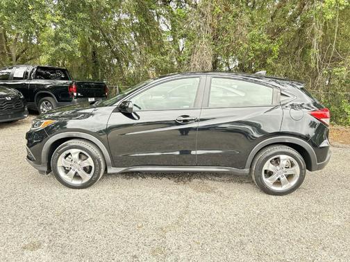 Crystal Black Pearl 2021 Honda HR-V LX