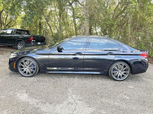 Carbon Black Metallic 2020 BMW 540 i