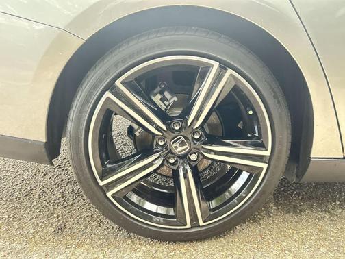 Solar Silver Metallic 2024 Honda Accord Hybrid Sport