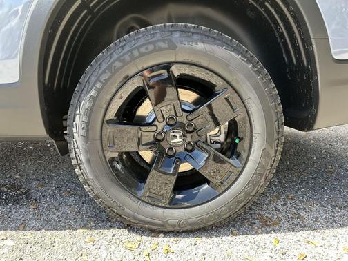 2026 Honda Ridgeline Black Edition Two-Tone