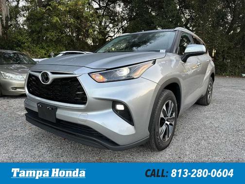 2024 Toyota Highlander LE