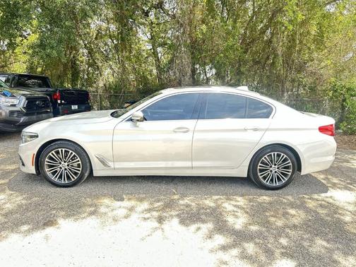 Mineral White Metallic 2018 BMW 540 i xDrive