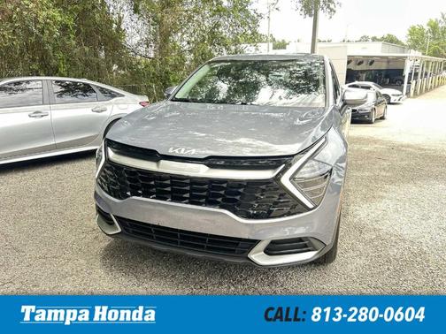 Everlasting Silver 2025 Kia Sportage EX