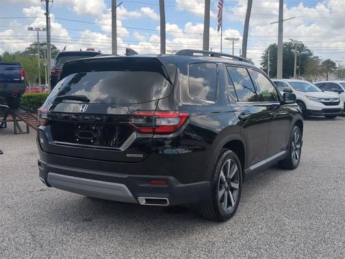 2024 Honda Pilot Touring