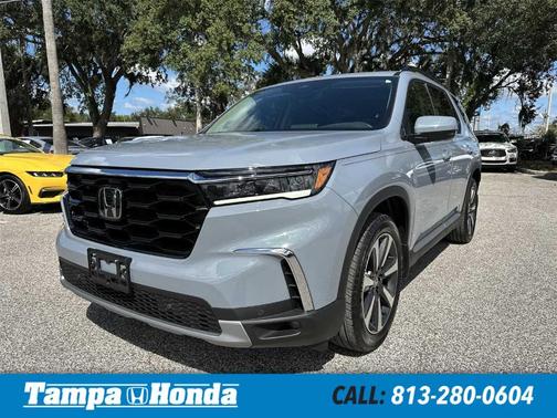 2023 Honda Pilot Touring