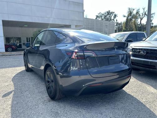 2025 Tesla Model Y Long Range