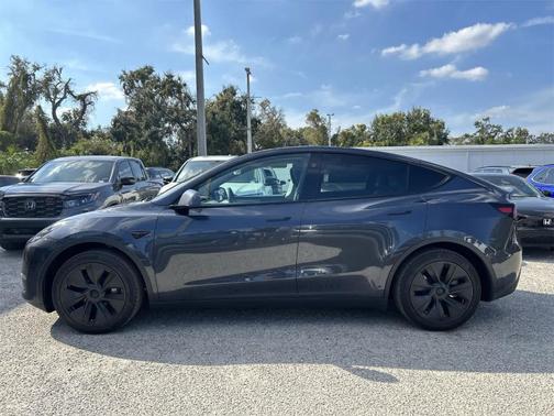 2025 Tesla Model Y Long Range