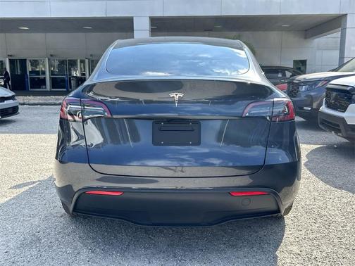 2025 Tesla Model Y Long Range