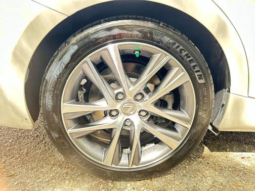 Eminent White Pearl 2018 Lexus IS 300 Base