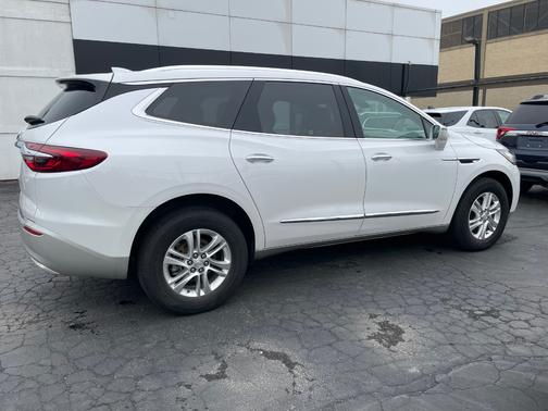 2020 Buick Enclave Essence