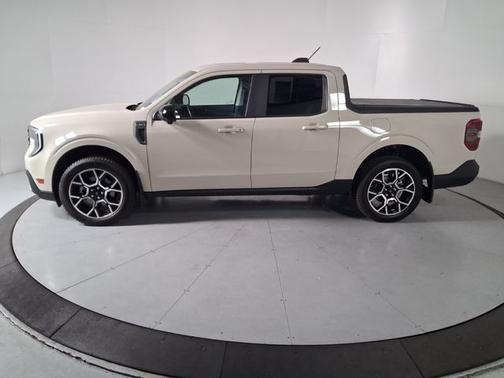 Desert Sand 2025 Ford Maverick Lariat