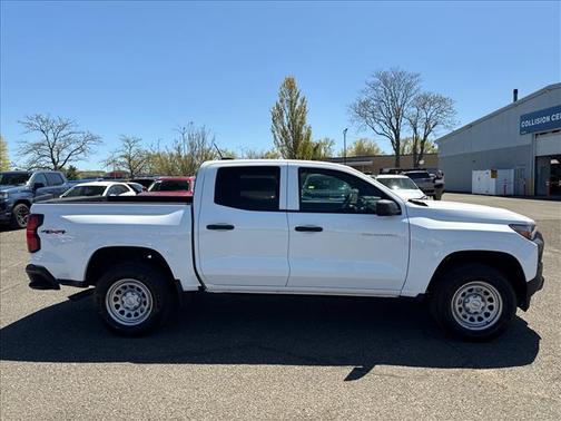 Summit White 2025 Chevrolet Colorado WT