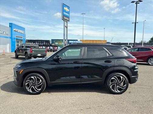 Mosaic Black Metallic 2024 Chevrolet Trailblazer RS