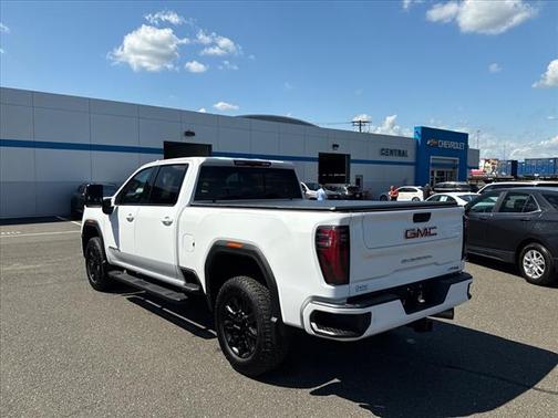 2024 GMC Sierra 2500 AT4