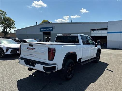 2024 GMC Sierra 2500 AT4