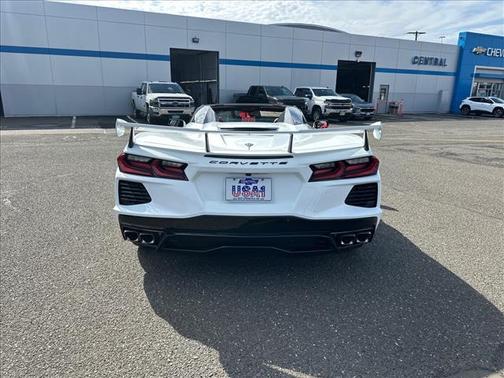 Arctic White 2026 Chevrolet Corvette Stingray w/1LT