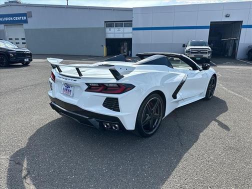 Arctic White 2026 Chevrolet Corvette Stingray w/1LT