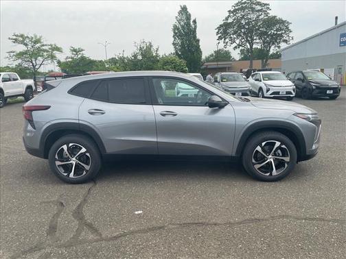 Sterling Gray Metallic 2026 Chevrolet Trax FWD 1RS