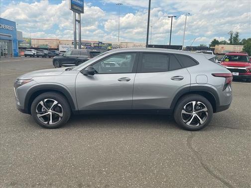 Sterling Gray Metallic 2026 Chevrolet Trax FWD 1RS