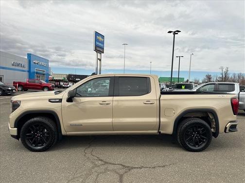 Desert Sand Metallic 2022 GMC Sierra 1500 Elevation