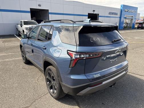 Lakeshore Blue Metallic 2027 Chevrolet Equinox 1LT
