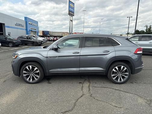 Platinum Gray Metallic 2020 Volkswagen Atlas Cross Sport 3.6L V6 SEL 4MOTION