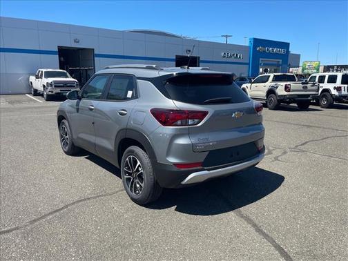 Sterling Gray Metallic 2026 Chevrolet Trailblazer LT