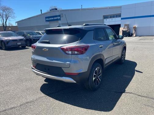Sterling Gray Metallic 2026 Chevrolet Trailblazer LT