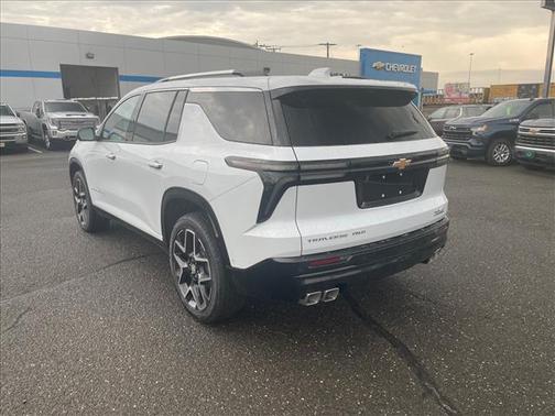 Polar White Tricoat 2026 Chevrolet Traverse High Country