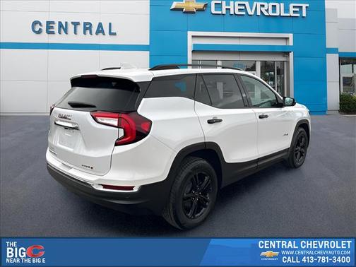 White Frost Tricoat 2022 GMC Terrain AWD AT4