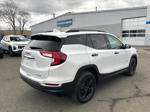 White Frost Tricoat 2022 GMC Terrain AWD AT4