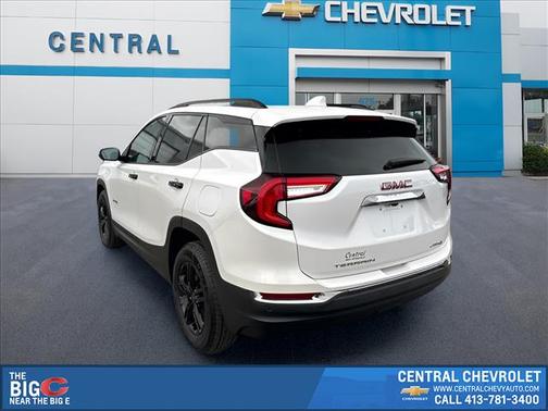 White Frost Tricoat 2022 GMC Terrain AWD AT4