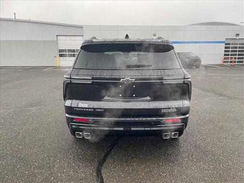 Mosaic Black Metallic 2026 Chevrolet Traverse High Country