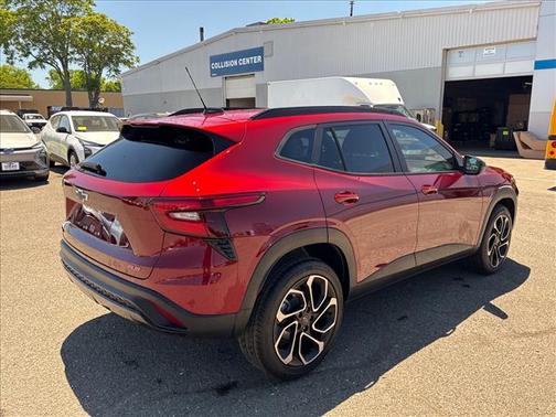 Crimson Metallic 2024 Chevrolet Trax FWD 2RS