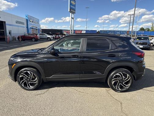 Mosaic Black Metallic 2024 Chevrolet Trailblazer RS