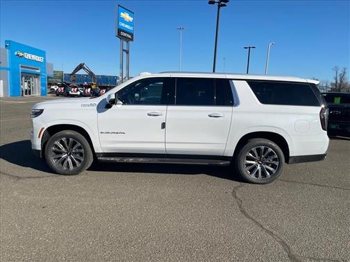 Polar White Tricoat 2026 Chevrolet Suburban High Country, 4WD