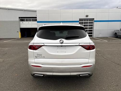 2023 Buick Enclave Essence AWD
