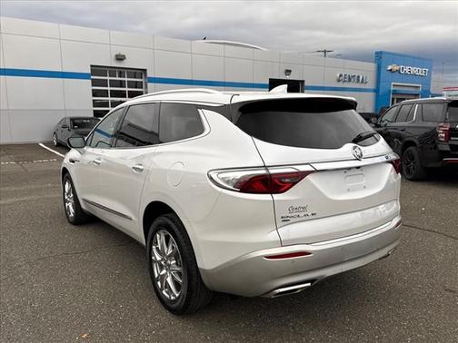 2023 Buick Enclave Essence AWD