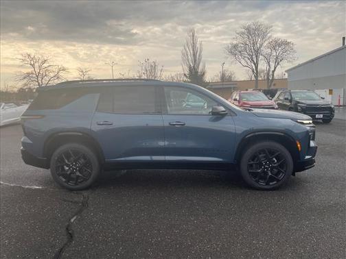 Lakeshore Blue Metallic 2026 Chevrolet Traverse RS