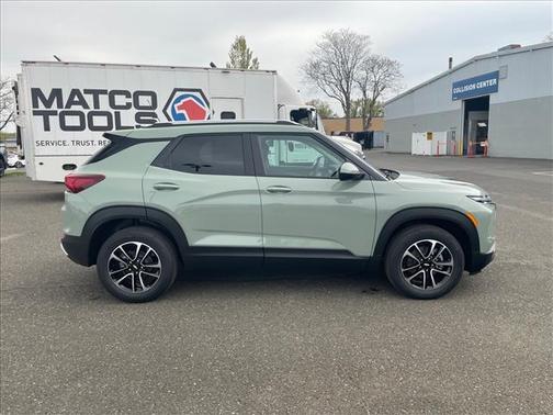 Cacti Green 2026 Chevrolet Trailblazer LT