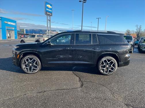 Mosaic Black Metallic 2026 Chevrolet Traverse High Country